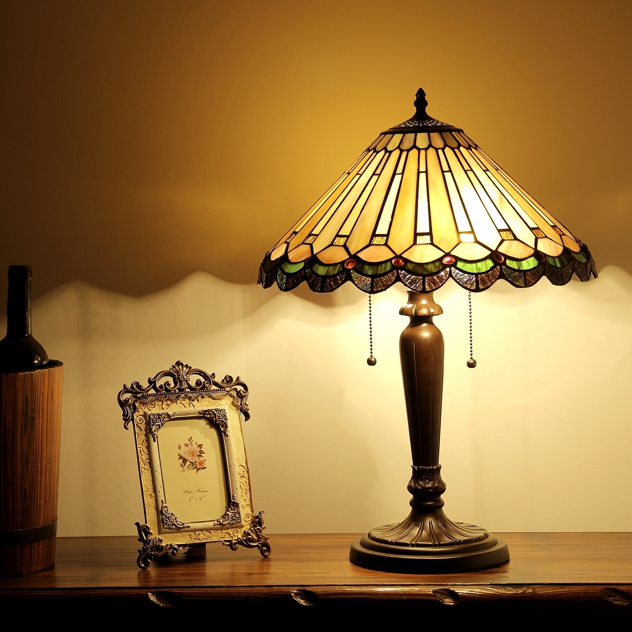 CHLOE Lighting, Inc Tiffany Lamp, Tiffany Lamps, Tiffany Style lamp